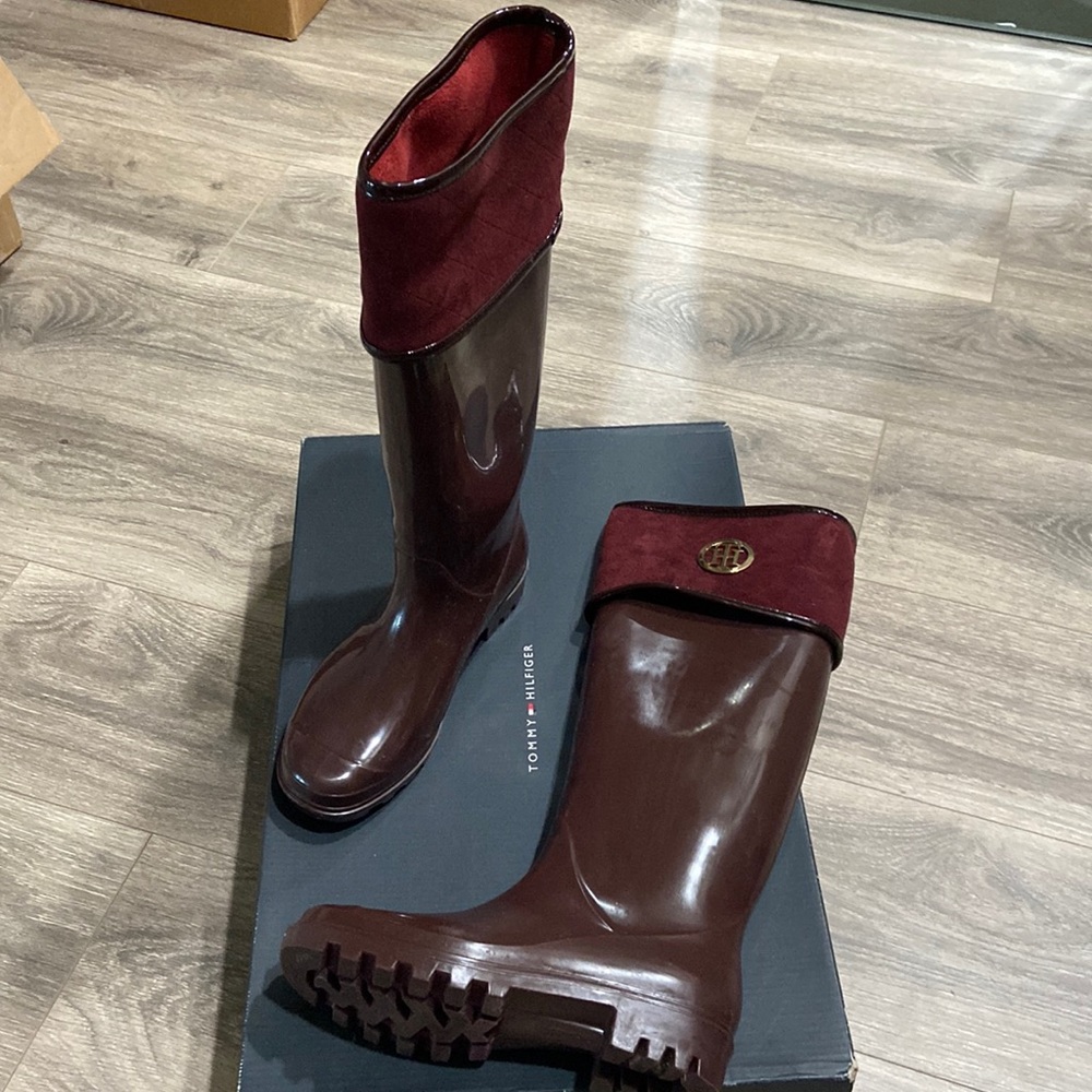 Trendy rain boot